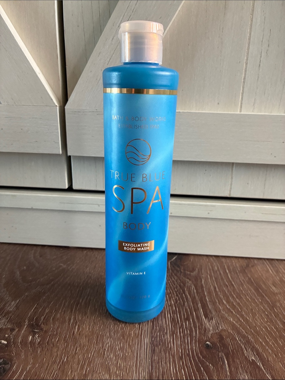 Bath & Body Works True Blue Spa Exfoliating Body Wash 11.3oz NEW
